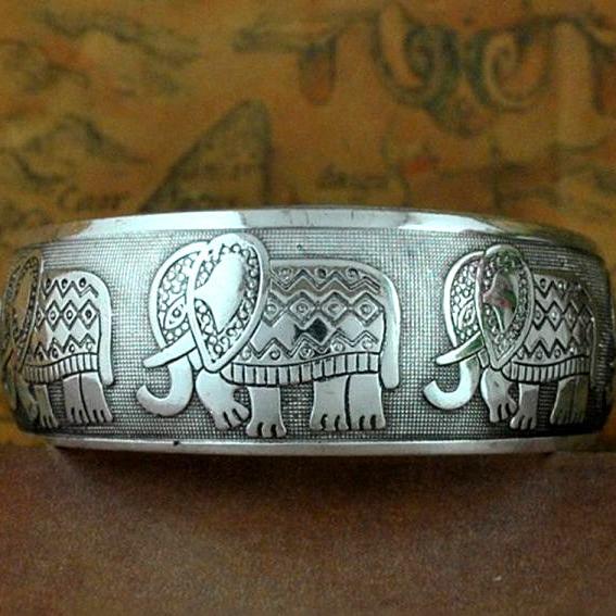 Tibetan Silver-Plated Elephant Bracelet